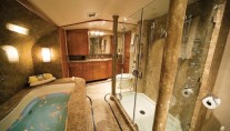 Colors Master Ensuite